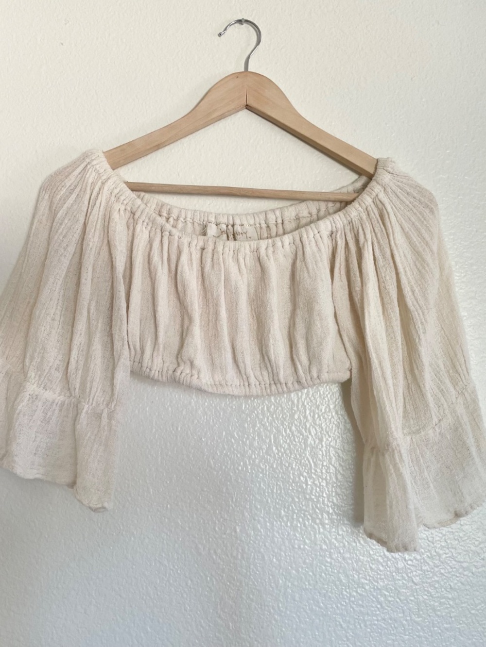 Jen’s Pirate Booty Ivory Gauze Off Shoulder Crop Top Small Boho Bell Sleeve - Picture 2 of 5